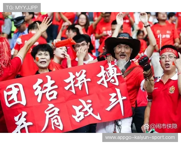 现场欢呼声不断：运动员拼搏到底的“燃烧时刻”